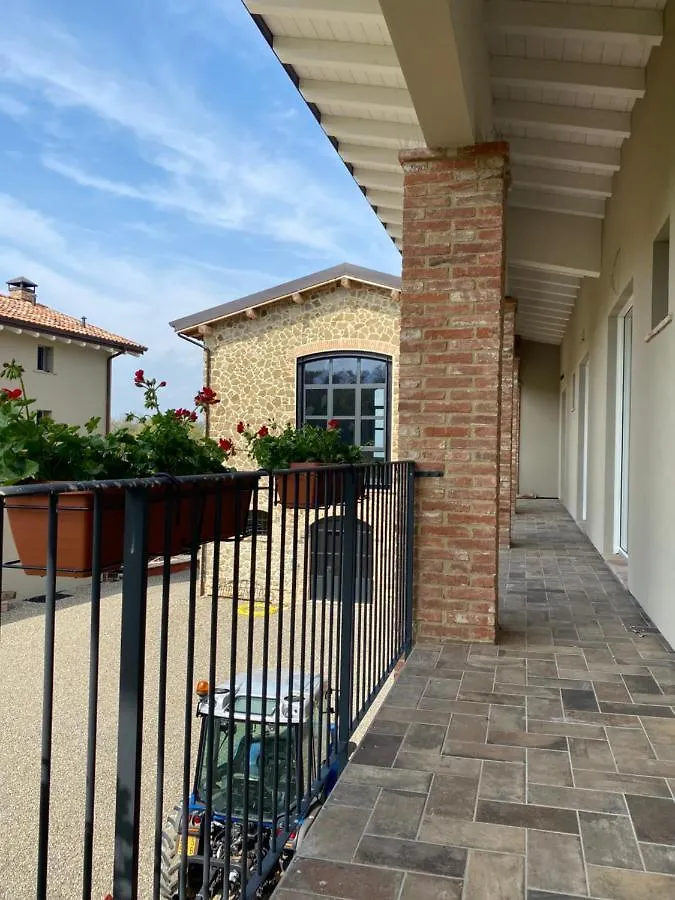 Fuoridicampo Rossa Villa Roncovetro 0*,